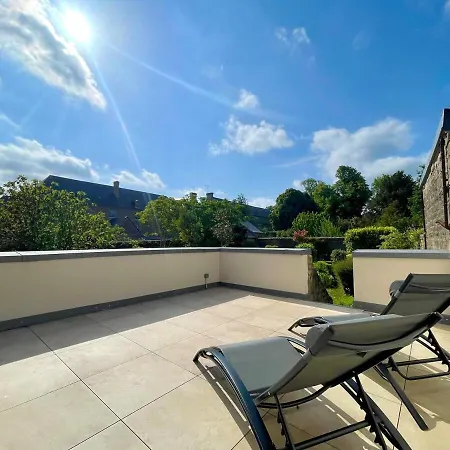 Maison Cornat, Numero 3, La Terrasse *