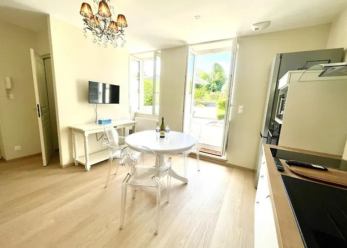 Maison Cornat, Numéro 3, Plein Centre * Valognes